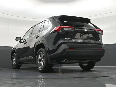Used 2025 Toyota RAV4 XLE w/ Convenience Package FWD image 26