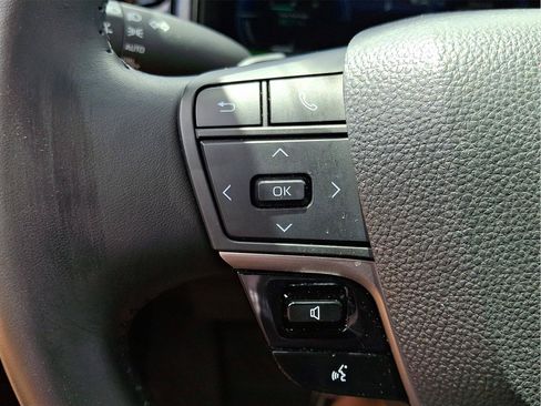 Used 2025 Toyota Camry XSE AWD/4WD image 19