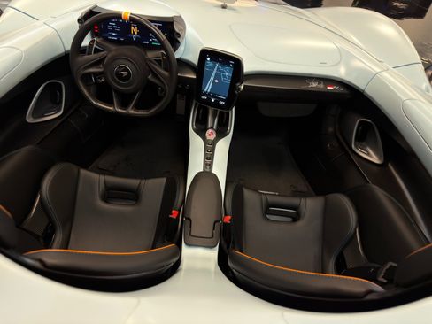 Used 2021 McLaren Elva RWD image 34