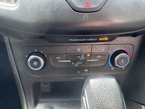 Used 2018 Ford Focus S FWD image 24