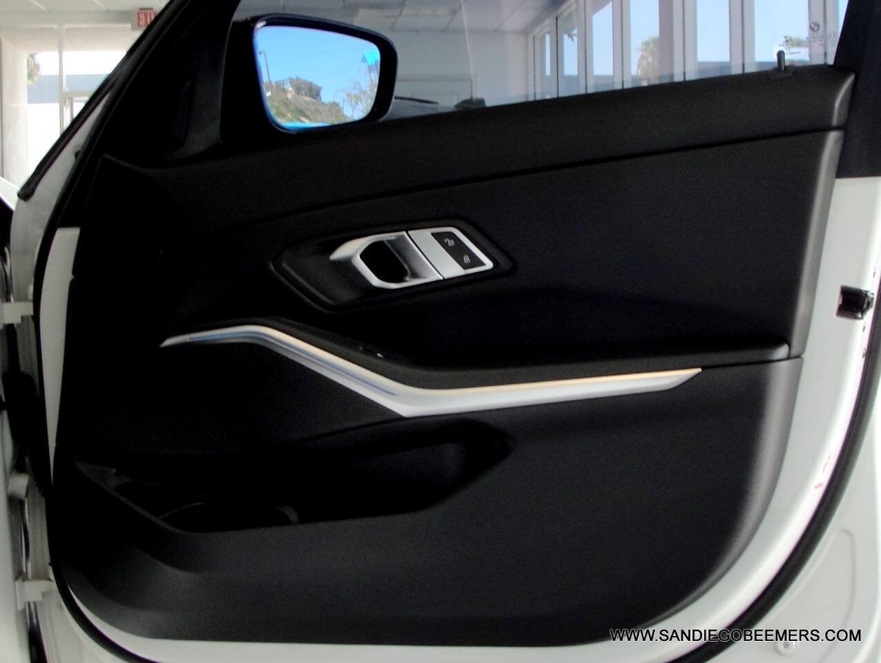 Used 2023 BMW 330i Sedan w/ M Sport Package RWD image 17