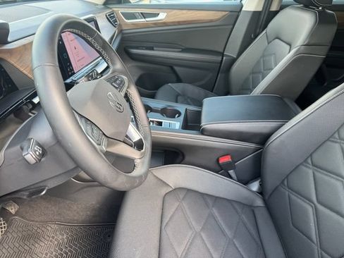 Certified 2026 Volkswagen Atlas SE FWD image 9