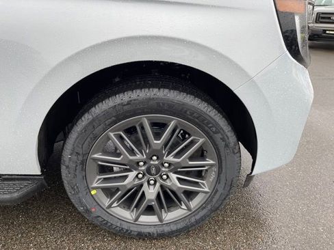 New 2026 Ford Expedition Max Platinum image 44