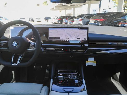 New 2026 BMW 530i w/ M Sport Package image 9