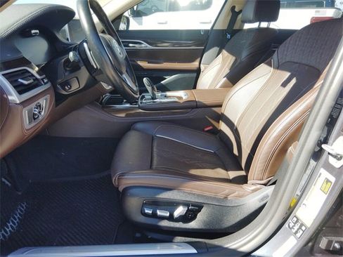 Used 2020 BMW 750i xDrive image 8