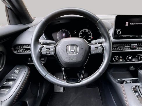 Used 2025 Honda HR-V Sport image 6