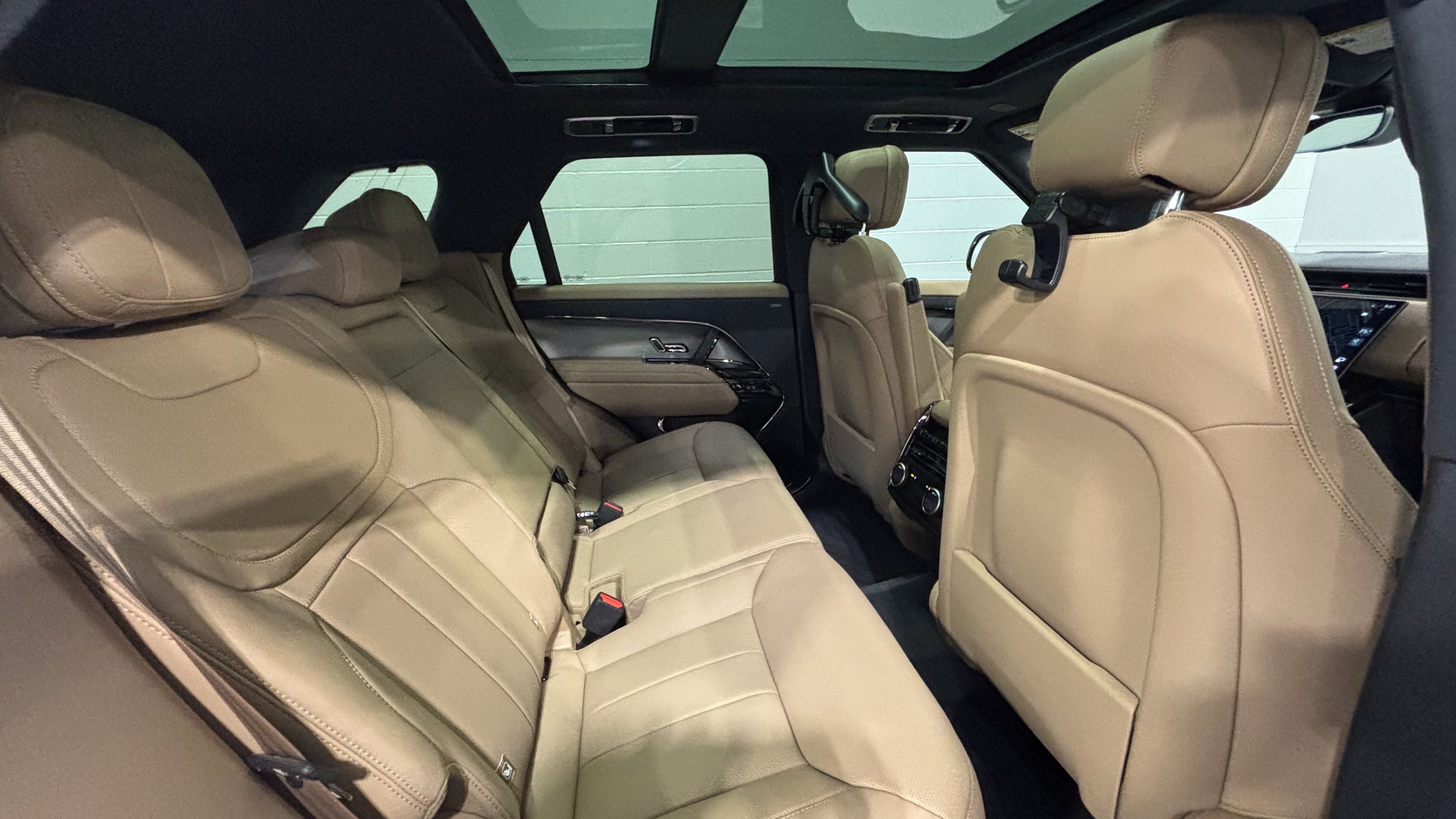 New 2026 Land Rover Range Rover Sport SE AWD/4WD image 16