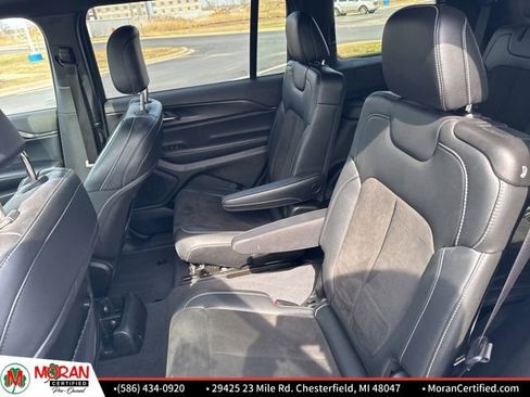 Used 2023 Jeep Grand Cherokee L Laredo image 24