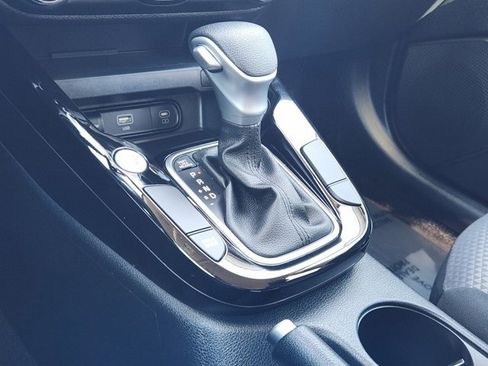 Certified 2025 Kia Soul S image 20