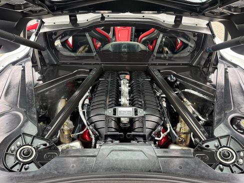 Used 2024 Chevrolet Corvette Z06 RWD image 30