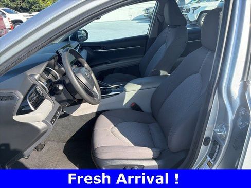Used 2023 Toyota Camry LE image 10