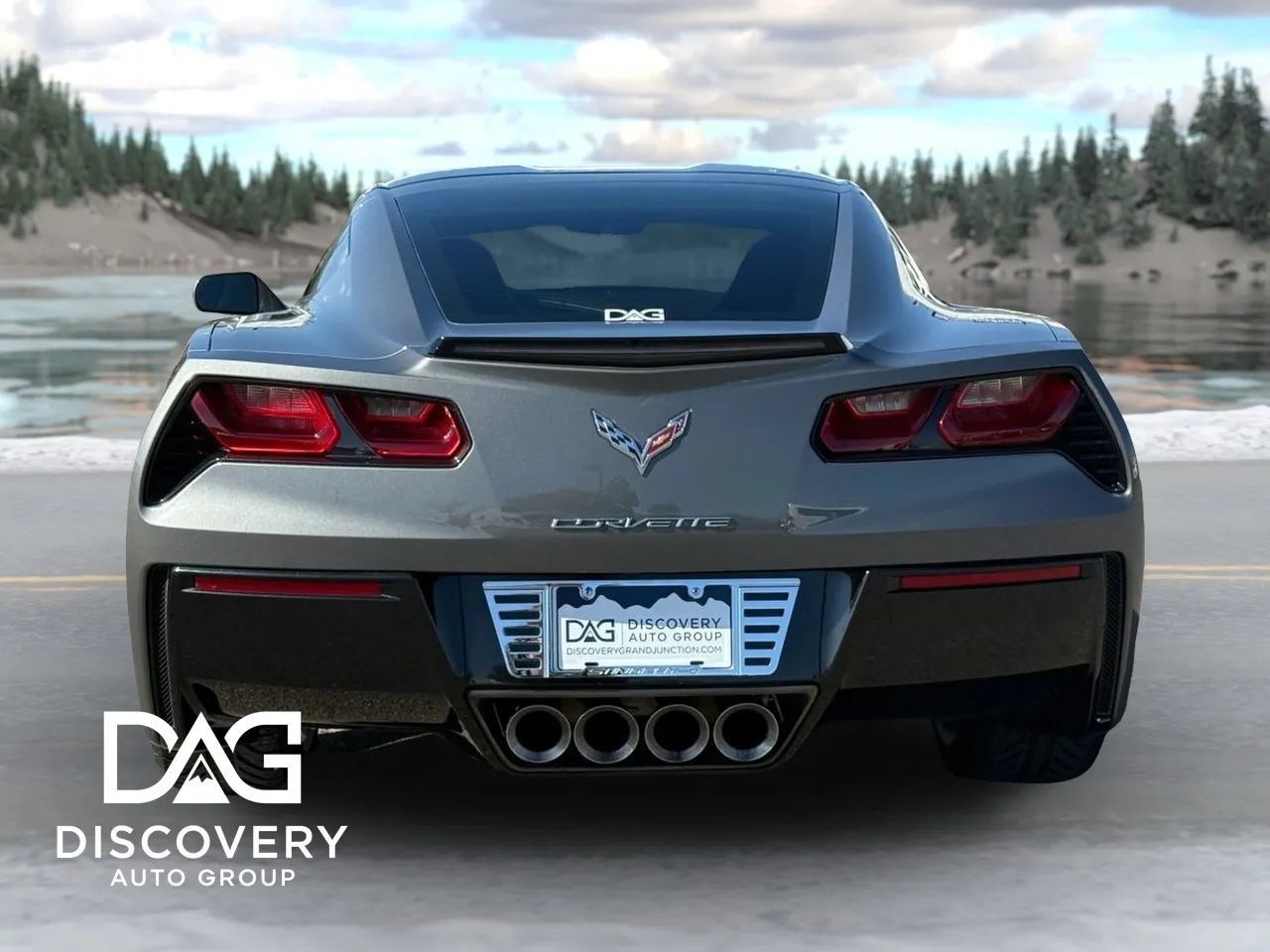 Used 2015 Chevrolet Corvette Stingray Coupe w/ 2LT Preferred Equipment Group RWD image 4