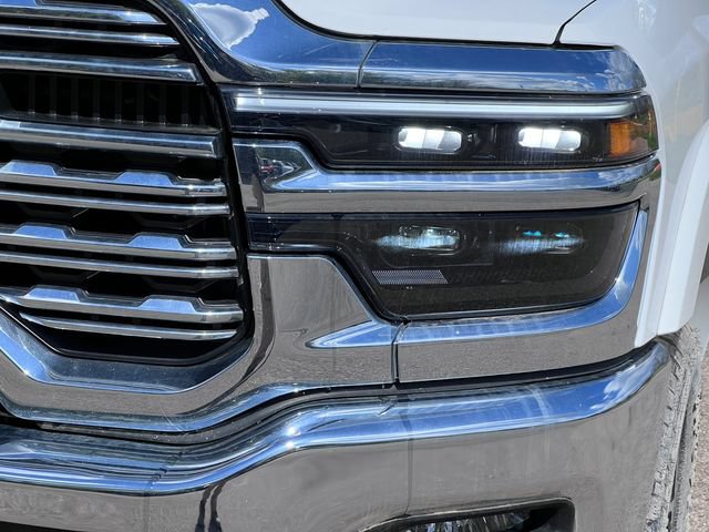 Used 2025 RAM 2500 Limited AWD/4WD image 37