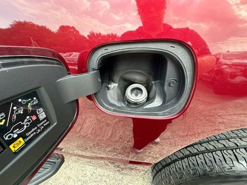 Used 2025 RAM 1500 Tradesman AWD/4WD image 42