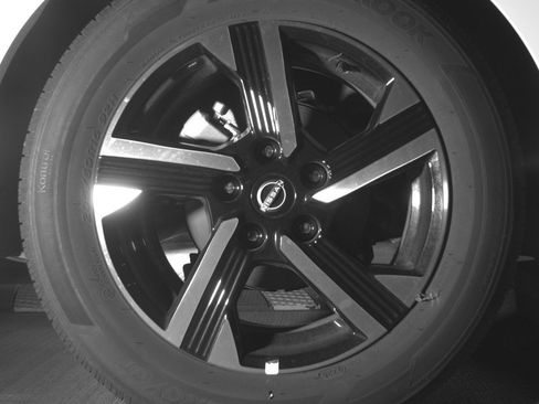 Used 2025 Nissan Sentra SV FWD image 15