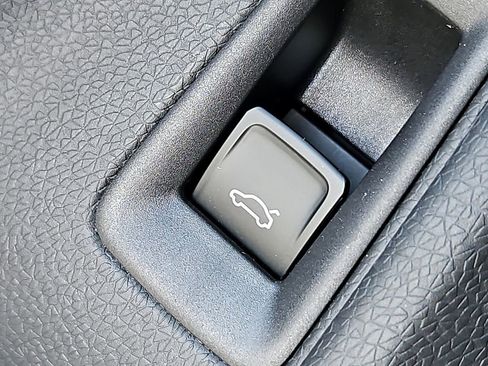 Certified 2023 Volkswagen ID.4 Pro S image 26