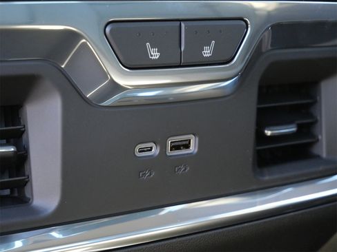 New 2026 GMC Sierra 2500 SLT w/ SLT Premium Package image 8