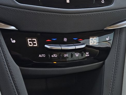 Used 2021 Cadillac XT5 Premium Luxury image 21