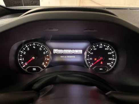 Used 2022 Jeep Renegade Altitude w/ Convenience Group AWD/4WD image 33