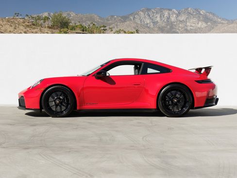 Used 2025 Porsche 911 Carrera GTS image 2