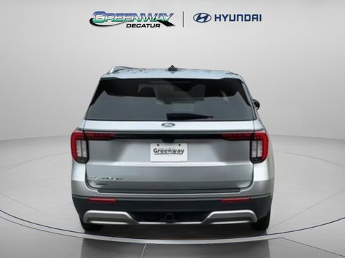 Used 2025 Ford Explorer Platinum RWD image 7