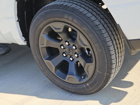 New 2026 RAM 1500 Express AWD/4WD image 6