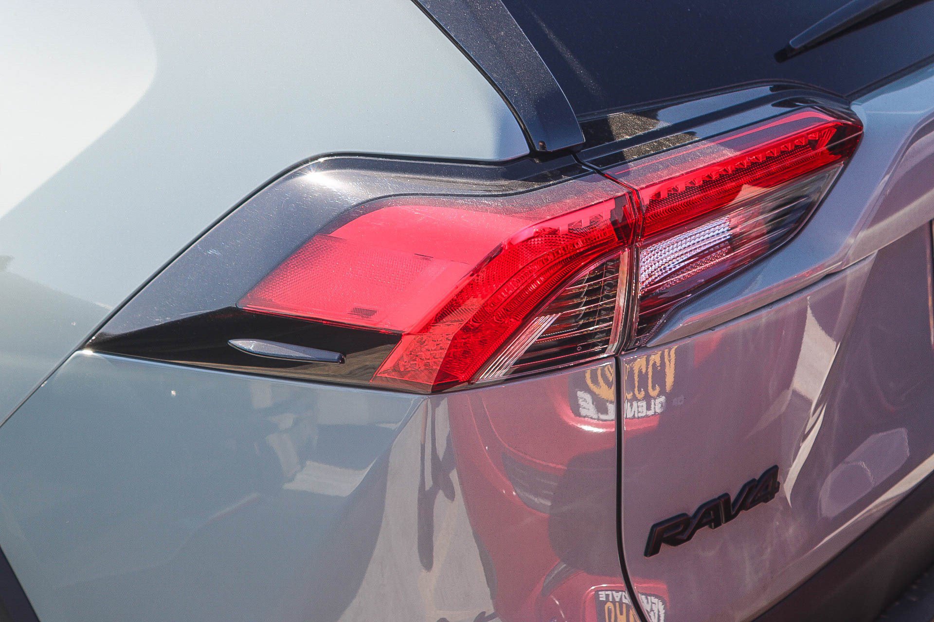 Used 2022 Toyota RAV4 XLE Premium AWD/4WD image 11