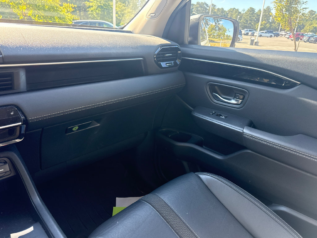 Certified 2025 Honda Pilot Touring image 18