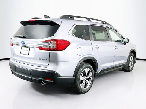Used 2024 Subaru Ascent Premium w/ Convenience Package image 9