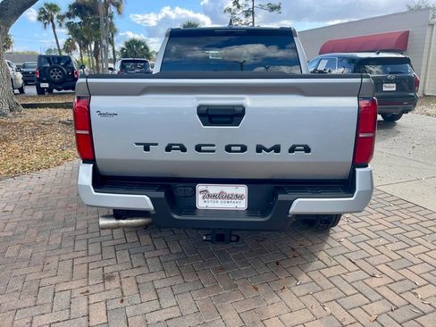 Used 2025 Toyota Tacoma SR5 image 4