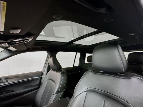 New 2026 Jeep Grand Cherokee Limited Reserve image 17