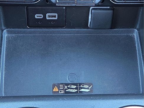 Certified 2023 Chevrolet Suburban Premier image 17