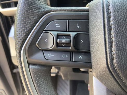 Used 2024 Toyota Tacoma SR5 AWD/4WD image 34