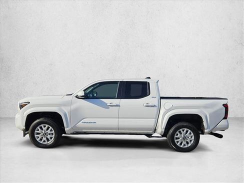 Used 2024 Toyota Tacoma SR5 image 9