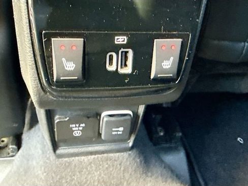 Used 2022 Jeep Compass Limited w/ (RED) Package image 30