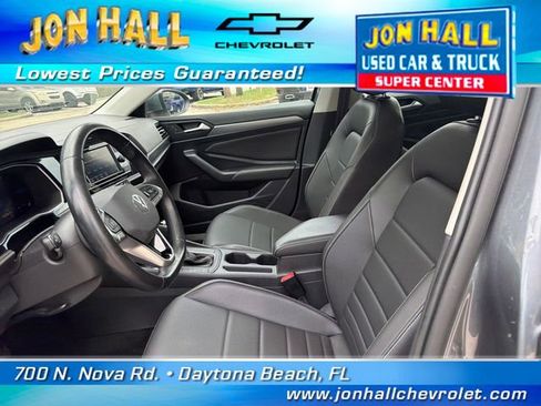 Used 2022 Volkswagen Jetta SE FWD image 19
