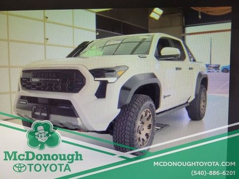 Certified 2025 Toyota Tacoma Trailhunter w/ Tow Tech Package image 15