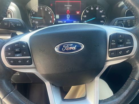Used 2021 Ford Explorer XLT w/ Equipment Group 202A AWD/4WD image 15
