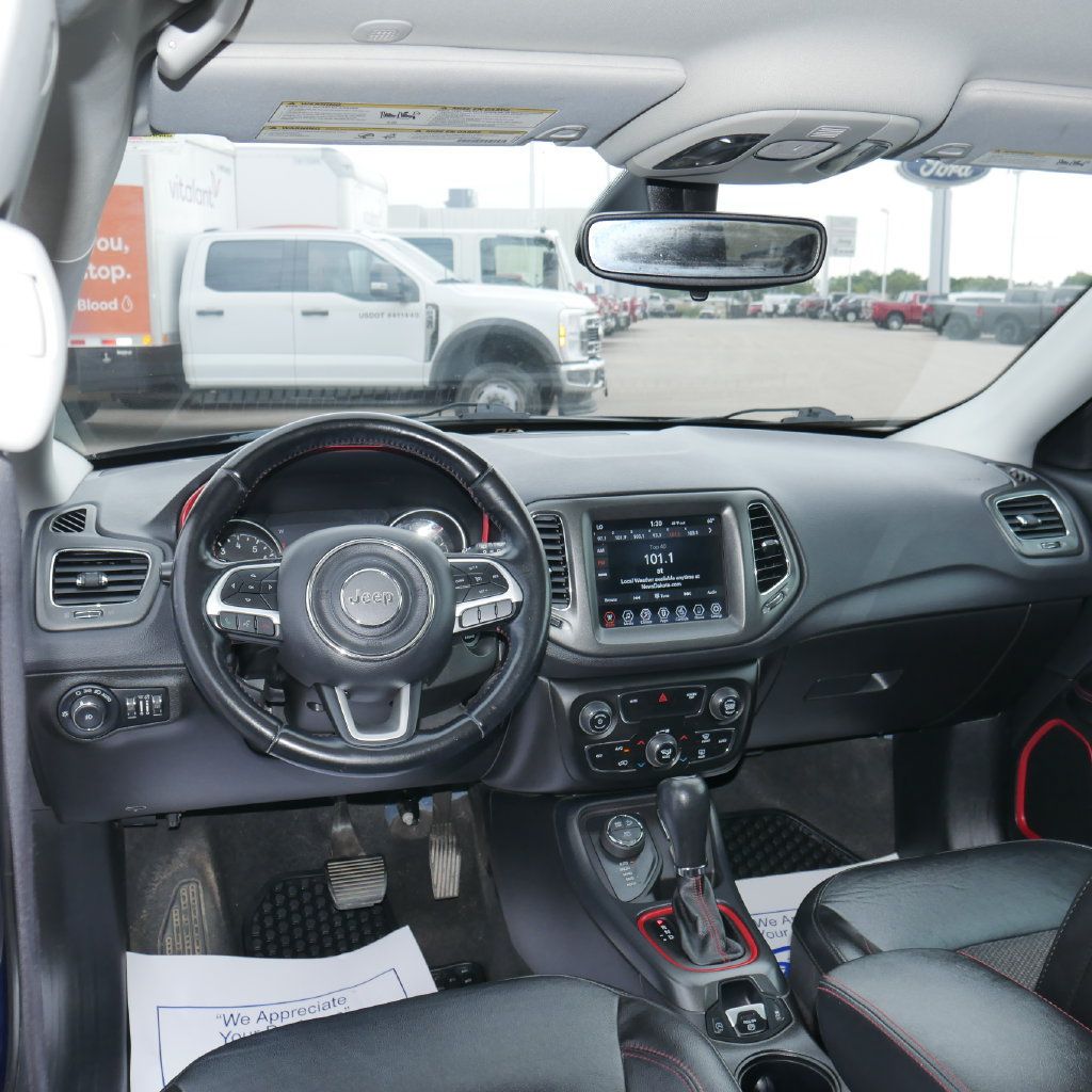 Used 2020 Jeep Compass Trailhawk w/ Cold Weather Group AWD/4WD image 2