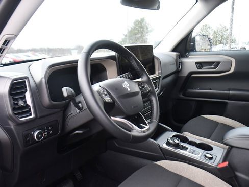 Used 2025 Ford Bronco Sport Big Bend w/ Convenience Package image 11