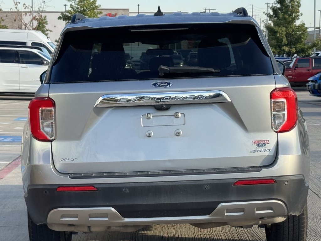 Used 2023 Ford Explorer XLT w/ Equipment Group 202A AWD/4WD image 5