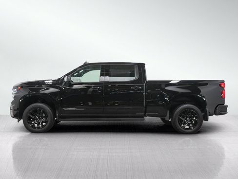 Used 2025 Chevrolet Silverado 1500 High Country w/ Midnight Edition AWD/4WD image 2