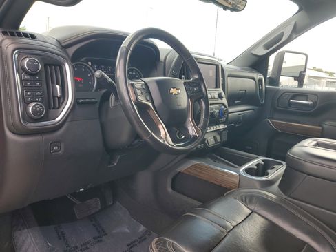 Used 2020 Chevrolet Silverado 2500 High Country w/ Z71 Off-Road Package image 9