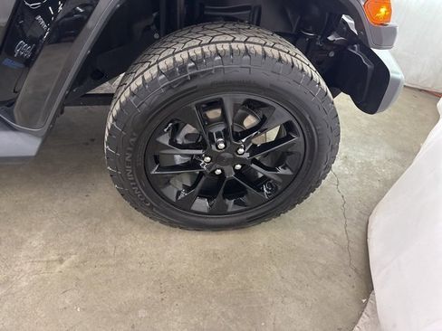 Used 2021 Jeep Wrangler Unlimited Sahara w/ Dual Top Group image 24