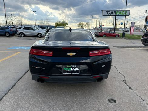 Used 2017 Chevrolet Camaro LT w/ Technology Package image 11
