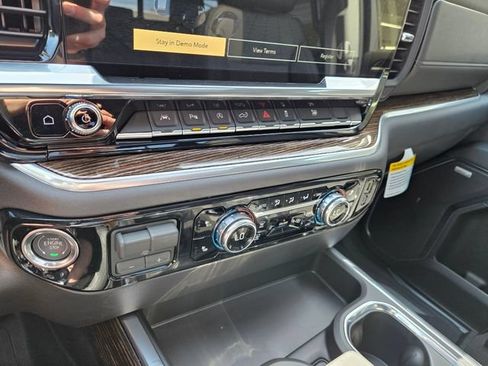 New 2026 GMC Sierra 1500 Elevation w/ Elevation Premium Package AWD/4WD image 27