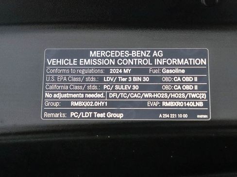 Certified 2024 Mercedes-Benz GLC 300 image 28