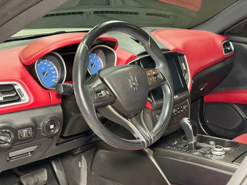 Used 2018 Maserati Ghibli S image 51