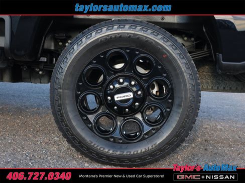 Used 2025 Ford F350 Lariat w/ Black Appearance Package image 44