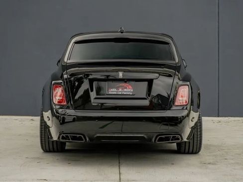 Used 2024 Rolls-Royce Phantom Sedan image 8